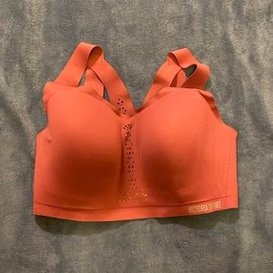 Victoria Sport Seamless Bra